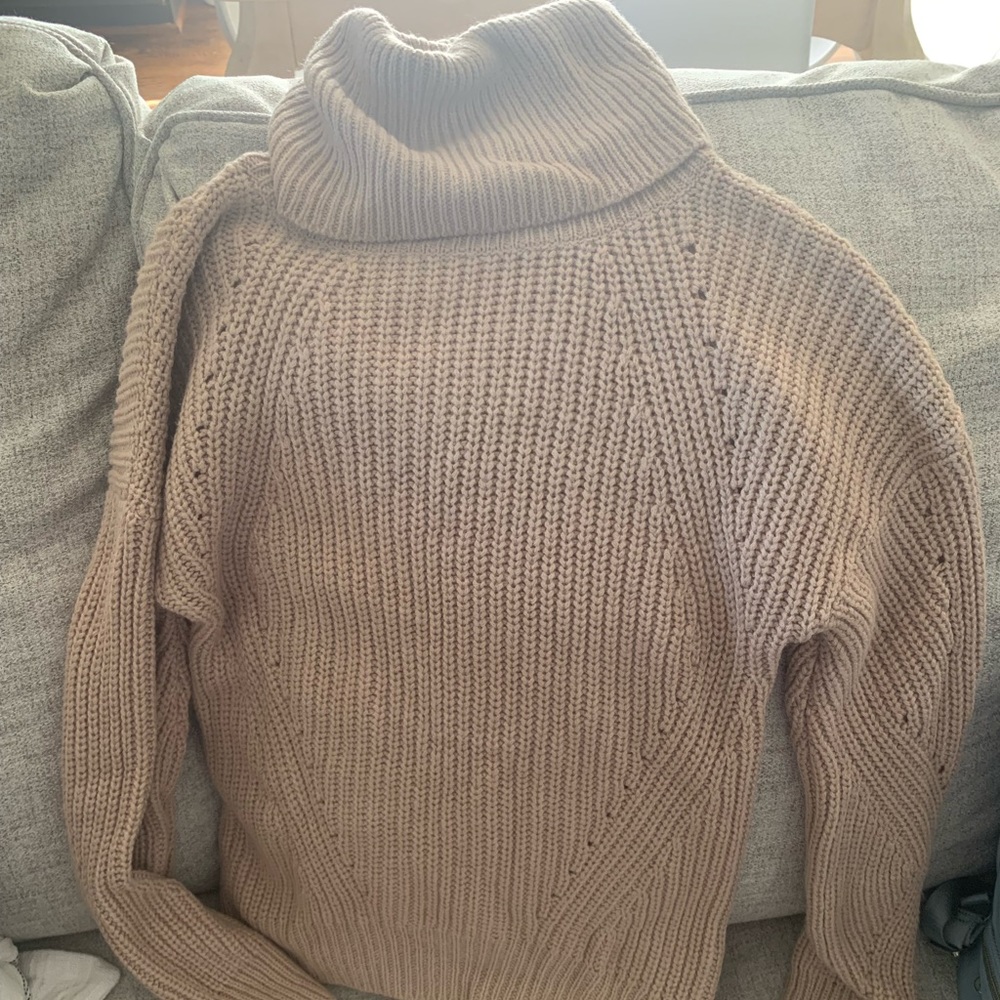 Oatmeal turtle neck